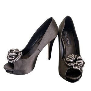 Steve Madden Luxe Crown Satin Green Heels. With Rhinestone Bow at Toe